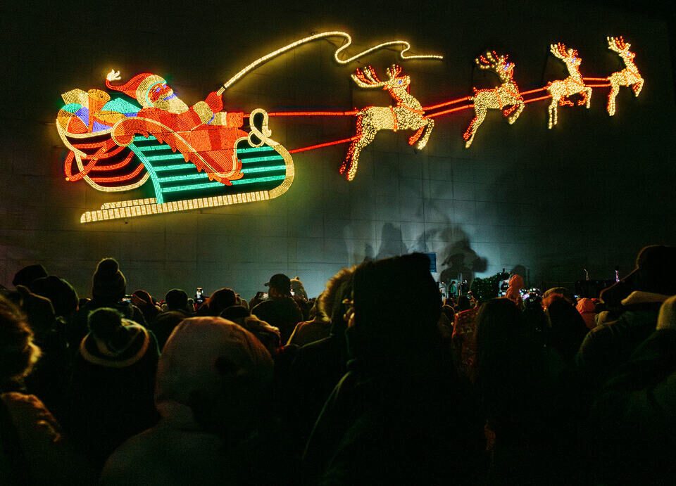 2025 Photo Series: Holiday Season