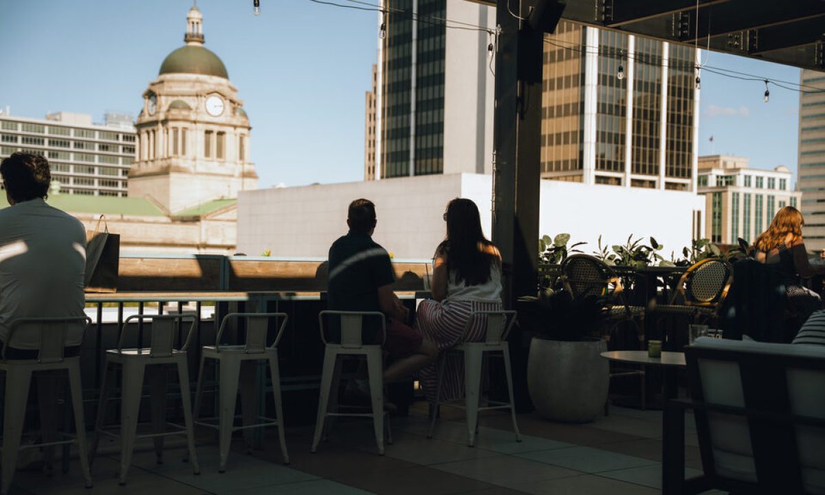 2026 Photo Series: Al Fresco Dining & Rooftop Season